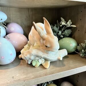 Lladro Porcelain Bunny Figurine in Soft Pastel Cream